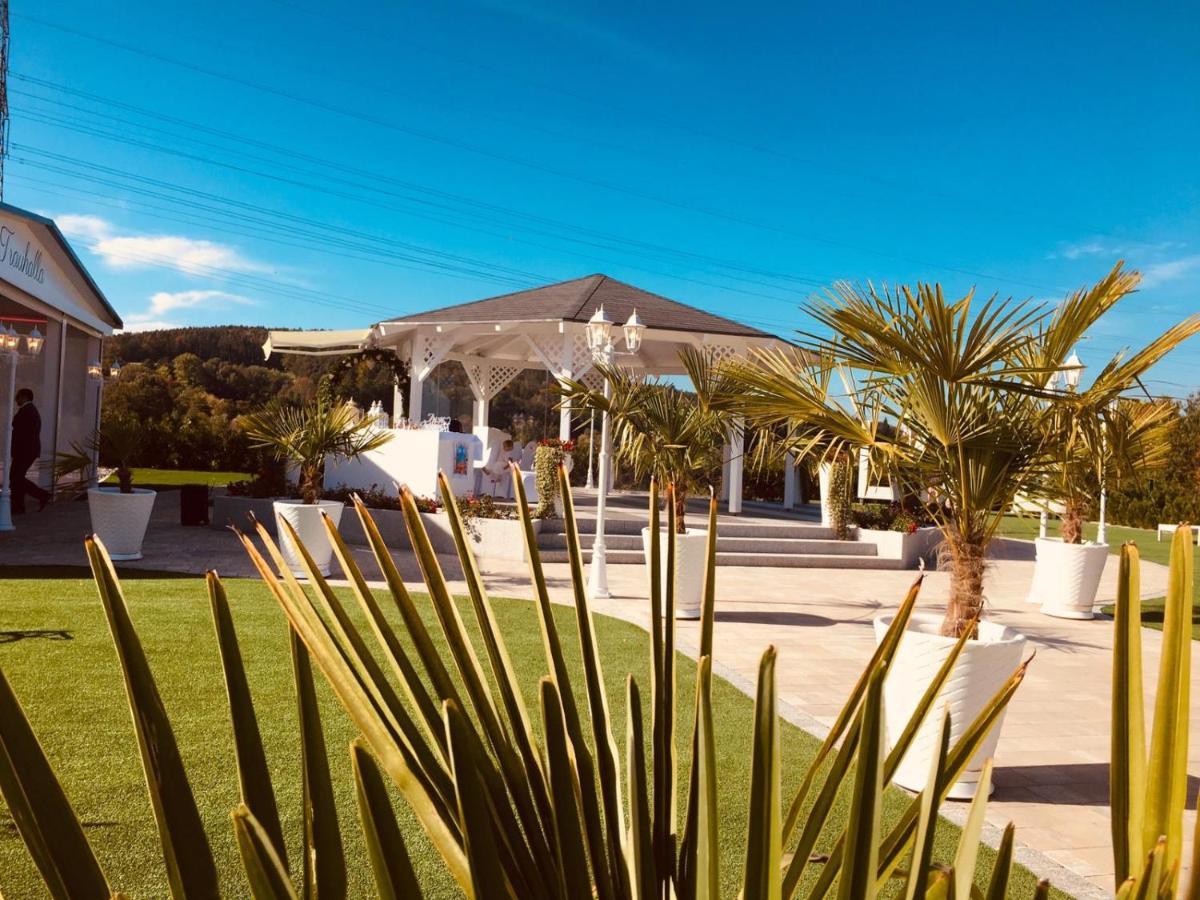 Landhotel Grabinger Schwandorf Bagian luar foto